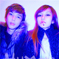 相依为命的情侣QQ头像:一对_WWW.TQQA.COM