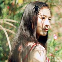 森系带花女生头像:赠人玫瑰:手有余香_WWW.TQQA.COM
