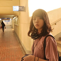 一个人伤感意境头像:听你说想我_WWW.TQQA.COM