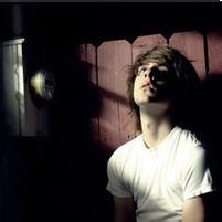 欧美头像男生伤感:@黑白贴吧精选_WWW.TQQA.COM