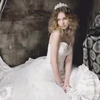 演绎完美女人:意境婚纱QQ头像_WWW.TQQA.COM