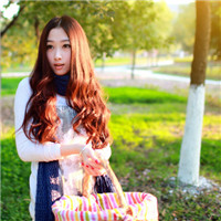 不敢直视你:清新动人的唯美森系女生QQ头像_WWW.TQQA.COM
