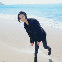 白色背景唯美女生头像_WWW.TQQA.COM