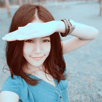 嘟着嘴扮可爱的女生头像_WWW.TQQA.COM