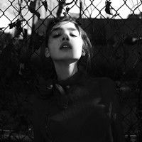 诡异欧美风头像女生:深爱的人伤害也是最深_WWW.TQQA.COM