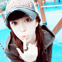 习惯了你的笑靥:水蜜桃般甜美可爱的阿宝色女生_WWW.TQQA.COM