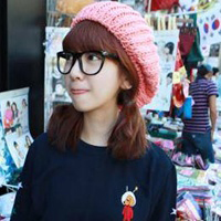 眼镜控气质可爱女生头像:属于我们的烟火_WWW.TQQA.COM