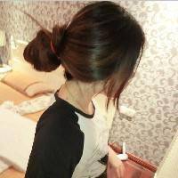 自搭情侣头像分开的一男一女:幸福就是我和你_WWW.TQQA.COM