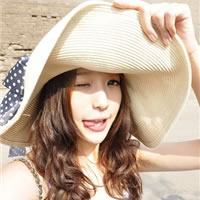 花季少女:戴帽子的唯美女生头像:超赞_WWW.TQQA.COM