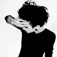 帅气男生头像伤感_WWW.TQQA.COM