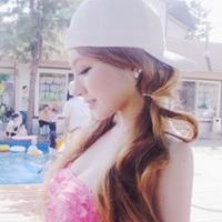 时尚唯美女生头像_WWW.TQQA.COM