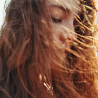 欧美唯美伤感女生头像:不配在说你爱我#_WWW.TQQA.COM