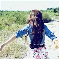 不敢直视你:清新动人的唯美森系女生QQ头像_WWW.TQQA.COM
