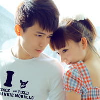 自拍再自裁情侣头像一对_WWW.TQQA.COM