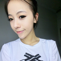唯美优雅复古qq头像:笑看繁华世界_WWW.TQQA.COM