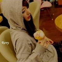 上半身的QQ女生头像_WWW.TQQA.COM