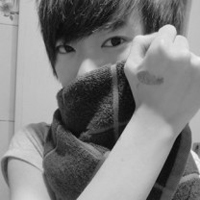 帅气的黑白男生头像_WWW.TQQA.COM