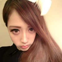 抱着小狗的可爱女生头像:卖萌是与身俱来的天赋_WWW.TQQA.COM