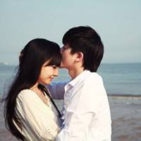 一生相思相依偎:拥抱在一起的QQ情侣幸福头像_WWW.TQQA.COM