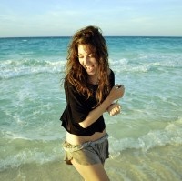 俏皮可爱女生QQ头像_WWW.TQQA.COM