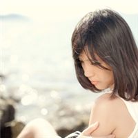 简单大气的唯美女生头像_WWW.TQQA.COM