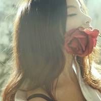 短头发欧美女孩头像:@心系你一人_WWW.TQQA.COM