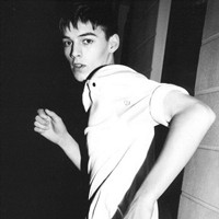 简约欧美头像男生:离开就别回来_WWW.TQQA.COM