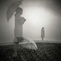 女生颓废黑白头像_WWW.TQQA.COM