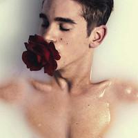 高清欧美男头像,明明爱你爱的想靠近_WWW.TQQA.COM