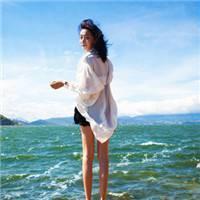 非主流女生头像唯美海边:思念一个人的味道_WWW.TQQA.COM