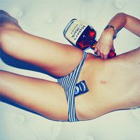 qq个性欧美女生头像_WWW.TQQA.COM