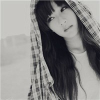 故事里的角色我不适合:唯美头像吧不带字女生_WWW.TQQA.COM