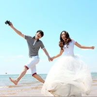 在海边的情侣头像一对2张:这种唯美意境好幸福_WWW.TQQA.COM