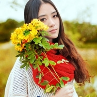 纯真女孩QQ头像:回忆温暖了记忆_WWW.TQQA.COM