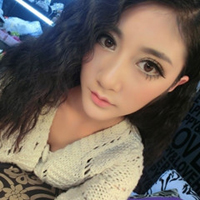 抱着小狗的可爱女生头像:卖萌是与身俱来的天赋_WWW.TQQA.COM