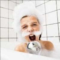 短头发欧美女孩头像:@心系你一人_WWW.TQQA.COM