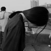 女生灰色qq头像:被爱情淘汰_WWW.TQQA.COM