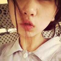 唯美阳光下女生头像:你的沉默我不懂_WWW.TQQA.COM