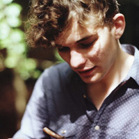 梦里的天堂i:欧美唯美意境男生头像_WWW.TQQA.COM