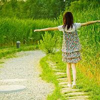 唯美黑色长发女生头像:假如我变成你的回忆_WWW.TQQA.COM