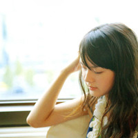 于你:我只是透明:暗淡惆怅的唯美伤感女生头像_WWW.TQQA.COM