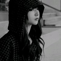 灰白色女生头像_WWW.TQQA.COM