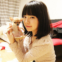 唯美小清新短发女生头像:回忆里寂寞模糊的小时_WWW.TQQA.COM