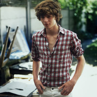 梦里的天堂i:欧美唯美意境男生头像_WWW.TQQA.COM