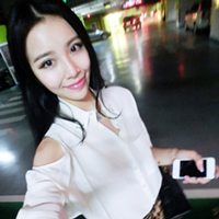 做一个明媚洒脱的女子:阳光明媚的大笑唯美女生_WWW.TQQA.COM
