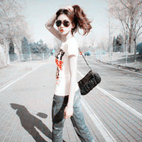 一人一边情侣QQ头像:男左女右_WWW.TQQA.COM