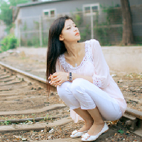 阳光下的小清新:单纯又明媚的小清新意境女生头_WWW.TQQA.COM