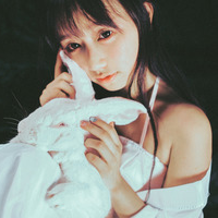 女生优雅安静qq头像:喜欢独自忧伤_WWW.TQQA.COM