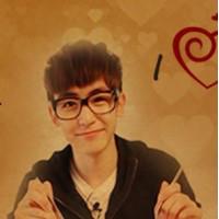 不是喜欢只是爱:带字的情侣头像一左一右:拥抱幸_WWW.TQQA.COM