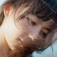 校园清新头像:学校里的可爱美眉_WWW.TQQA.COM
